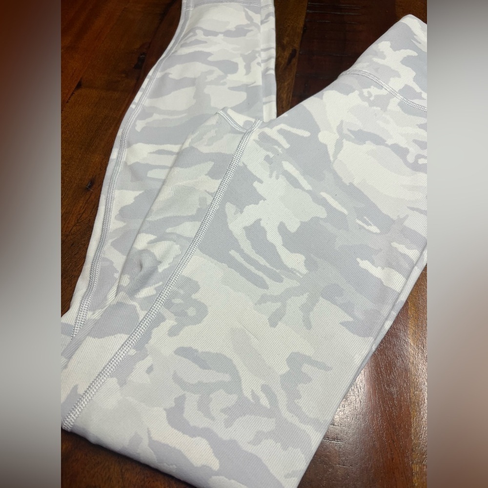 Lululemon Wunder Under High Rise Tight 28” – Inconspicuous Camo Jacquard Alpine - Picture 5 of 6